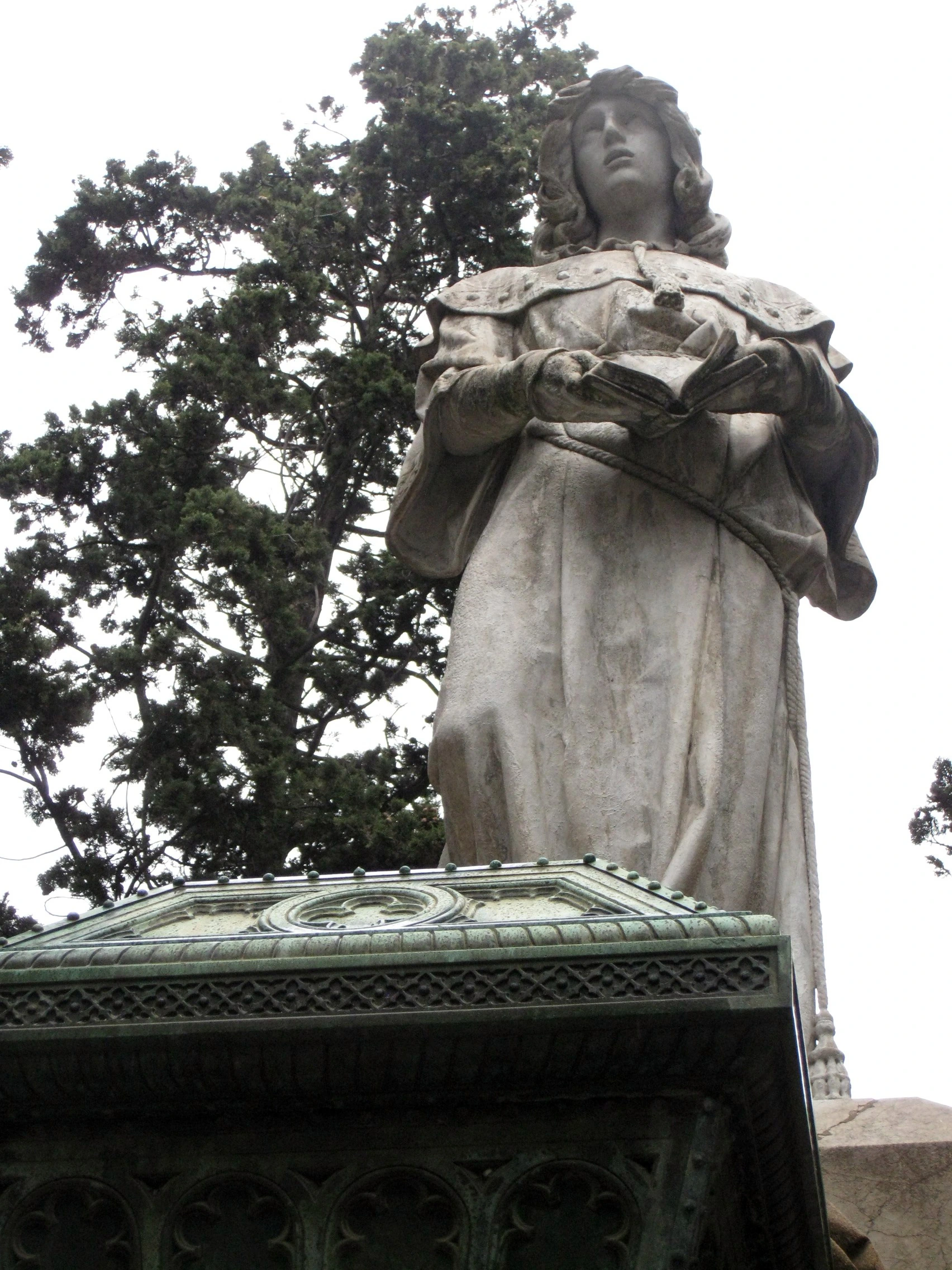 Historic Cemeteries of Montjuïc & Poblenou