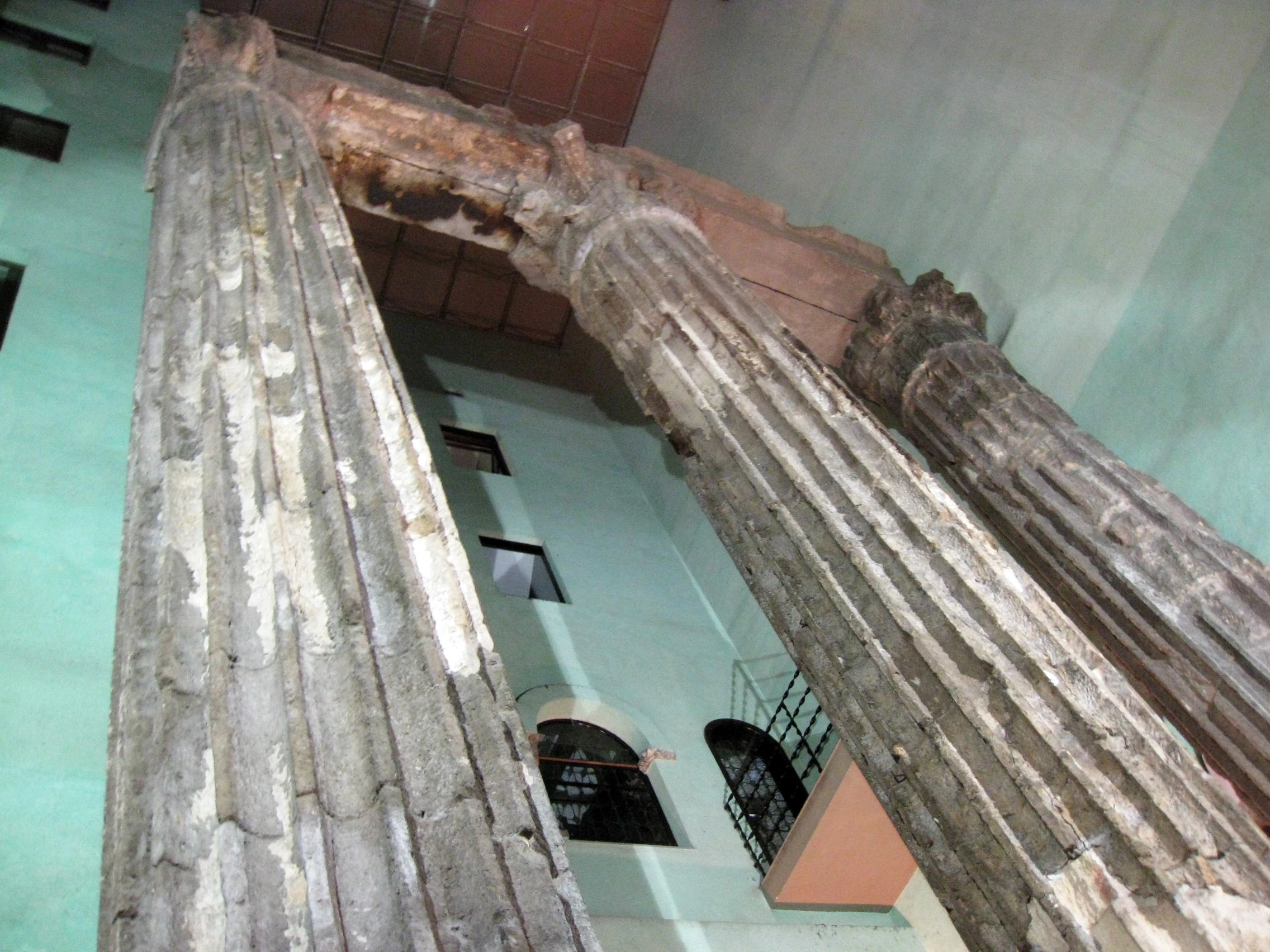 Temple d'August (Mons Tàber)